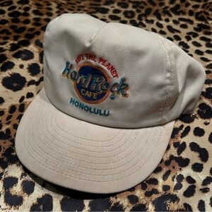 Preloved Vintage Hard Rock Cafe Honolulu Beige Baseball Cap
